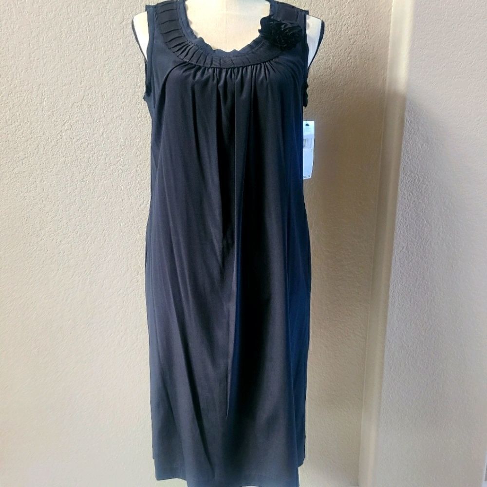DKNY Silk Dress with Flower brooch size S 4 6